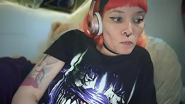 Snapshot of FRRANNKIE chatting on 09-19-25, 09:22 FRRANNKIE online show from 09-19-25, 09:22