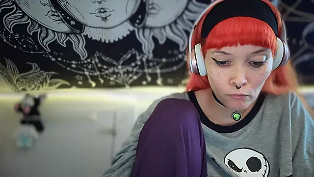 Snapshot of FRRANNKIE chatting on 09-21-25, 09:00 FRRANNKIE online show from 09-21-25, 09:00