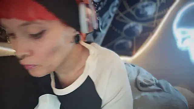 Snapshot of FRRANNKIE chatting on 09-23-25, 11:02 FRRANNKIE online show from 09-23-25, 11:02