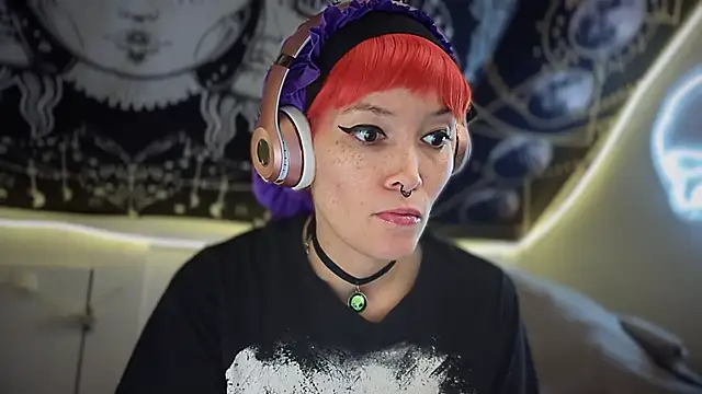 Snapshot of FRRANNKIE chatting on 09-27-25, 11:48 FRRANNKIE online show from 09-27-25, 11:48