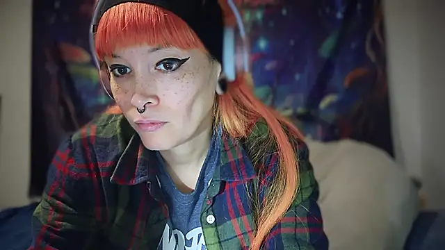 Snapshot of FRRANNKIE chatting on 11-10-25, 10:31 FRRANNKIE online show from 11-10-25, 10:31