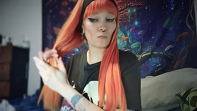 Snapshot of FRRANNKIE chatting on 11-19-25, 01:49 FRRANNKIE online show from 11-19-25, 01:49