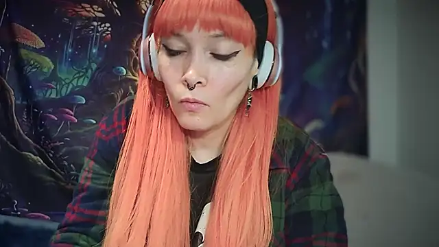 Snapshot of FRRANNKIE chatting on 11-19-25, 09:59 FRRANNKIE online show from 11-19-25, 09:59