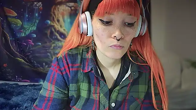 Snapshot of FRRANNKIE chatting on 11-23-25, 01:16 FRRANNKIE online show from 11-23-25, 01:16