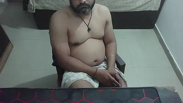 Snapshot of rentarob chatting on 04-27-26, 01:31 rentarob online show from 04-27-26, 01:31