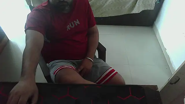 Snapshot of rentarob chatting on 05-05-26, 03:36 rentarob online show from 05-05-26, 03:36