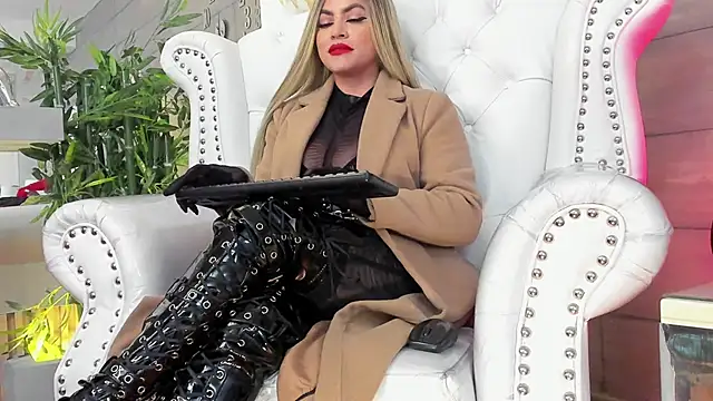 Snapshot of nicollette_miller chatting on 01-22-25, 06:20 nicollette miller online show from 01-22-25, 06:20