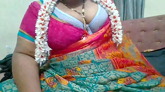 Snapshot of archanatelugu9 chatting on 11-03-25, 06:53 archanatelugu9 online show from 11-03-25, 06:53