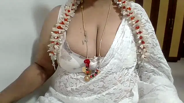Snapshot of archanatelugu9 chatting on 05-28-26, 04:10 archanatelugu9 online show from 05-28-26, 04:10