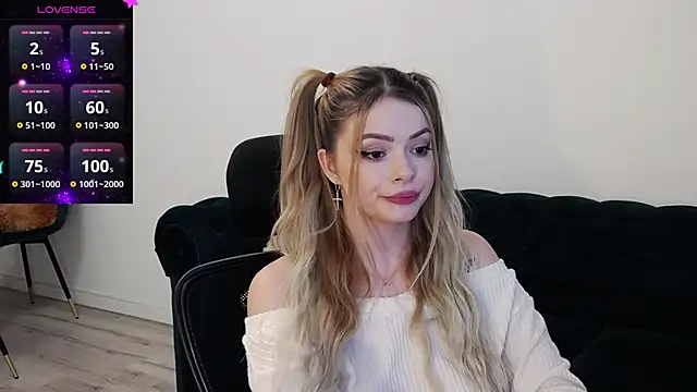 Snapshot of Kailynn_Moenn chatting on 12-03-24, 06:28 Kailynn Moenn online show from 12-03-24, 06:28