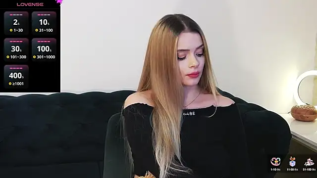 Snapshot of Kailynn_Moenn chatting on 12-15-24, 11:09 Kailynn Moenn online show from 12-15-24, 11:09