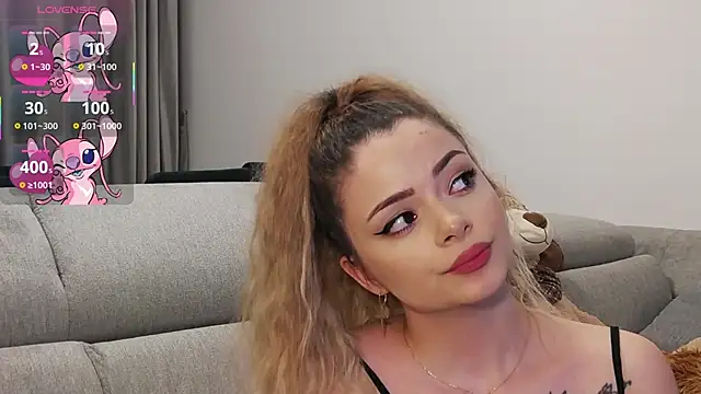 Snapshot of Kailynn_Moenn chatting on 02-21-25, 01:11 Kailynn Moenn online show from 02-21-25, 01:11