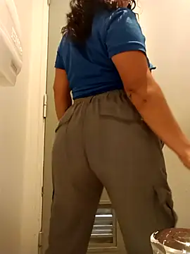 Snapshot of Morenitha-XXX chatting on 02-12-26, 09:54 Morenitha-XXX online show from 02-12-26, 09:54