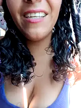 Snapshot of Morenitha-XXX chatting on 04-01-26, 06:27 Morenitha-XXX online show from 04-01-26, 06:27