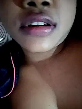 Hotlisa online show from 12-30-24, 05:34