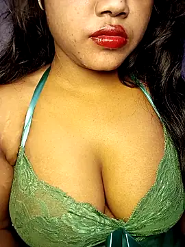 Hotlisa online show from 11-25-25, 04:40