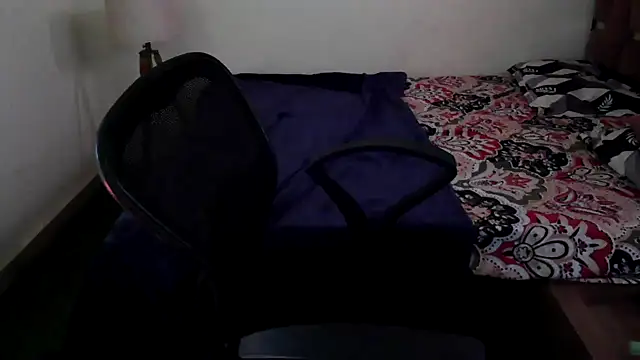 Snapshot of shivi_moto chatting on 01-17-25, 05:21 shivi moto online show from 01-17-25, 05:21