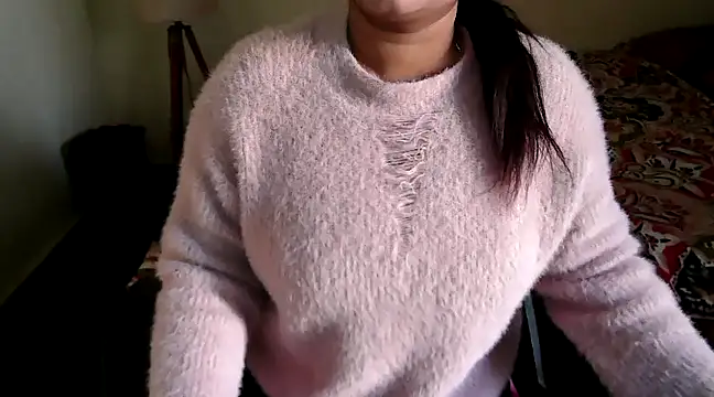 Snapshot of shivi_moto chatting on 01-21-25, 03:15 shivi moto online show from 01-21-25, 03:15