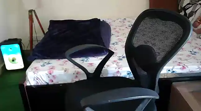 Snapshot of shivi_moto chatting on 01-22-25, 06:42 shivi moto online show from 01-22-25, 06:42