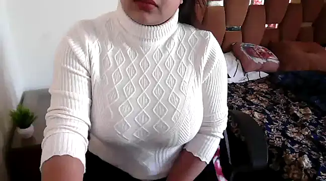 Snapshot of shivi_moto chatting on 02-13-25, 06:20 shivi moto online show from 02-13-25, 06:20