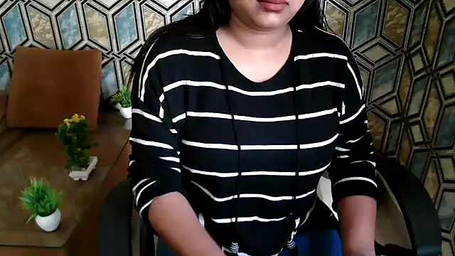 Snapshot of shivi_moto chatting on 02-18-25, 06:48 shivi moto online show from 02-18-25, 06:48