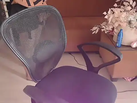 Snapshot of shivi_moto chatting on 11-03-25, 05:31 shivi moto online show from 11-03-25, 05:31