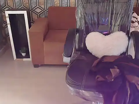 Snapshot of shivi_moto chatting on 11-05-25, 04:34 shivi moto online show from 11-05-25, 04:34