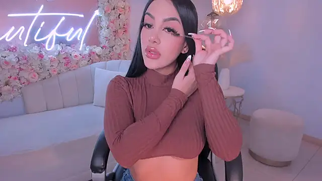 Snapshot of MileyCruz_ chatting on 12-02-24, 01:58 MileyCruz online show from 12-02-24, 01:58