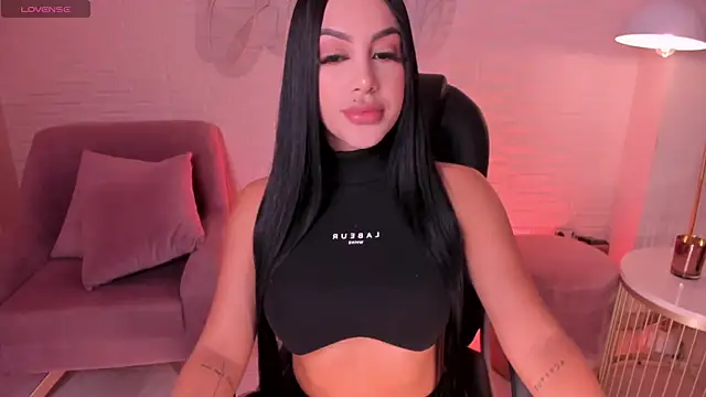 Snapshot of MileyCruz_ chatting on 01-28-25, 05:00 MileyCruz online show from 01-28-25, 05:00