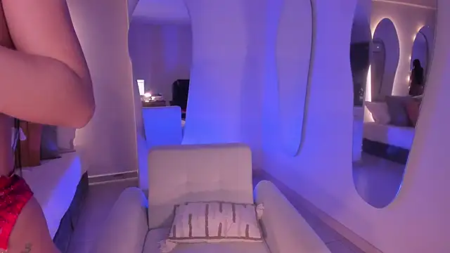 Snapshot of MileyCruz_ chatting on 03-11-25, 07:15 MileyCruz online show from 03-11-25, 07:15