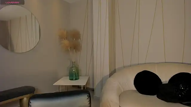 Snapshot of DannaCruz chatting on 02-14-25, 06:51 DannaCruz online show from 02-14-25, 06:51