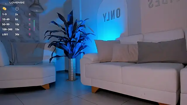 Snapshot of DannaCruz chatting on 03-11-25, 06:08 DannaCruz online show from 03-11-25, 06:08