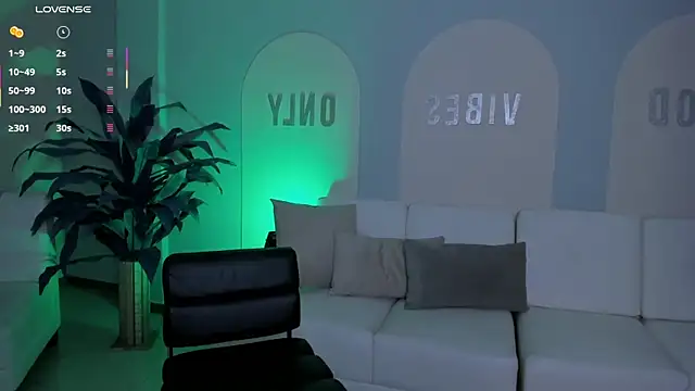 Snapshot of DannaCruz chatting on 03-12-25, 12:20 DannaCruz online show from 03-12-25, 12:20