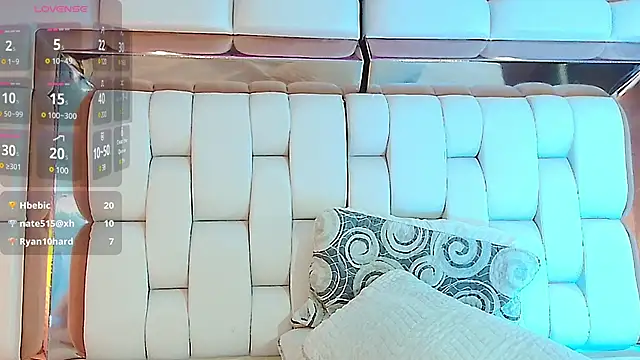 Snapshot of valkiria_moore chatting on 01-16-25, 10:55 valkiria moore online show from 01-16-25, 10:55