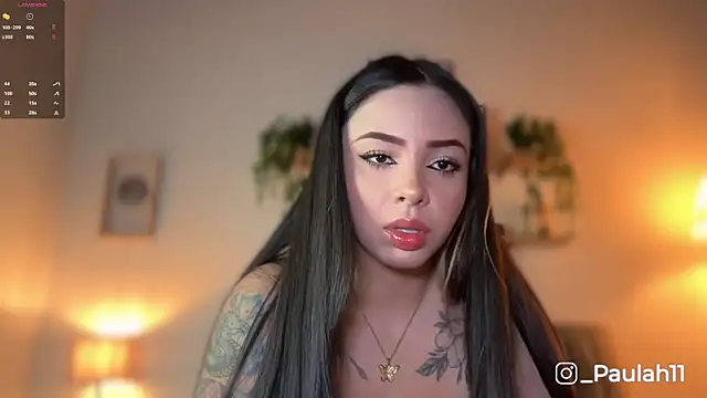 Snapshot of Paulah_x chatting on 11-15-25, 09:43 Paulah x online show from 11-15-25, 09:43