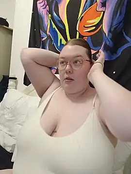 Sexycurvyemilyy online show from 07-09-26, 09:52
