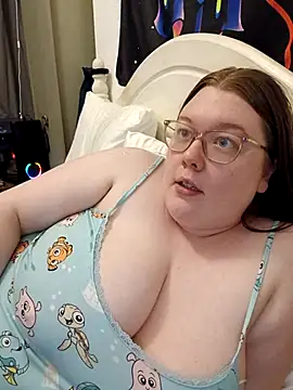 Sexycurvyemilyy online show from 07-15-26, 09:53