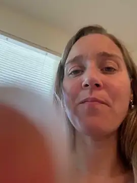 SkyelarSommer online show from 09-20-25, 03:02