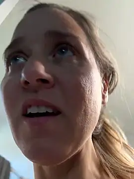 SkyelarSommer online show from 09-29-25, 01:38