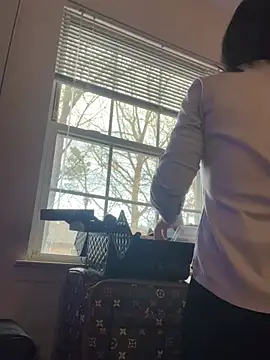 Snapshot of DominiqueX0 chatting on 02-01-25, 01:51 DominiqueX0 online show from 02-01-25, 01:51