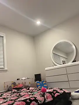 Snapshot of DominiqueX0 chatting on 02-26-25, 11:37 DominiqueX0 online show from 02-26-25, 11:37