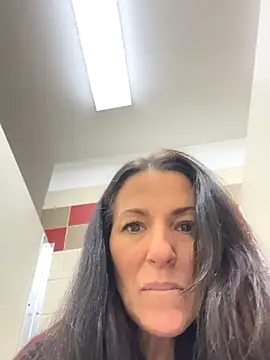 Snapshot of DominiqueX0 chatting on 12-16-25, 09:31 DominiqueX0 online show from 12-16-25, 09:31