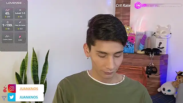 Snapshot of by_pandora chatting on 01-29-25, 07:00 by pandora online show from 01-29-25, 07:00