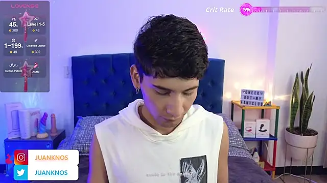 Snapshot of by_pandora chatting on 10-23-25, 05:55 by pandora online show from 10-23-25, 05:55