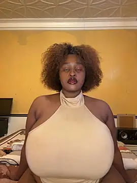 Snapshot of KnockoutBestie chatting on 10-13-25, 02:17 KnockoutBestie online show from 10-13-25, 02:17