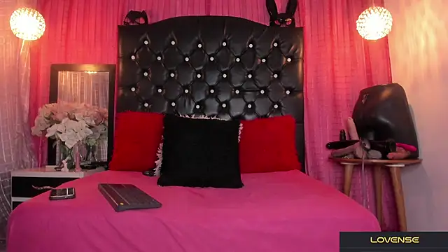 Snapshot of afrika_queen chatting on 12-03-25, 12:51 afrika queen online show from 12-03-25, 12:51