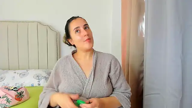 Hanna86 online show from 03-28-26, 04:06