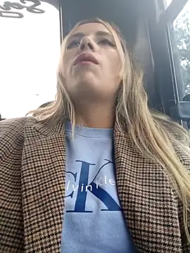 Snapshot of Misscata1106 chatting on 09-10-25, 08:09 Misscata1106 online show from 09-10-25, 08:09