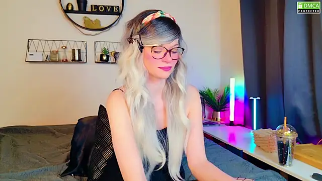 Kittychatte online show from 02-23-25, 07:44