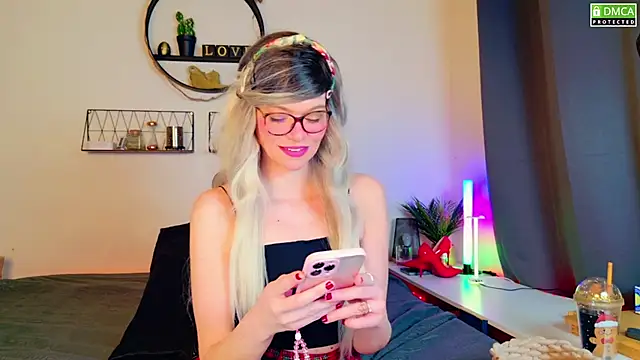 Kittychatte online show from 03-22-25, 09:02